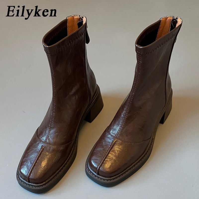 Vintage Fashion Design - Botas Femininas Eilyken de Design Moderno
