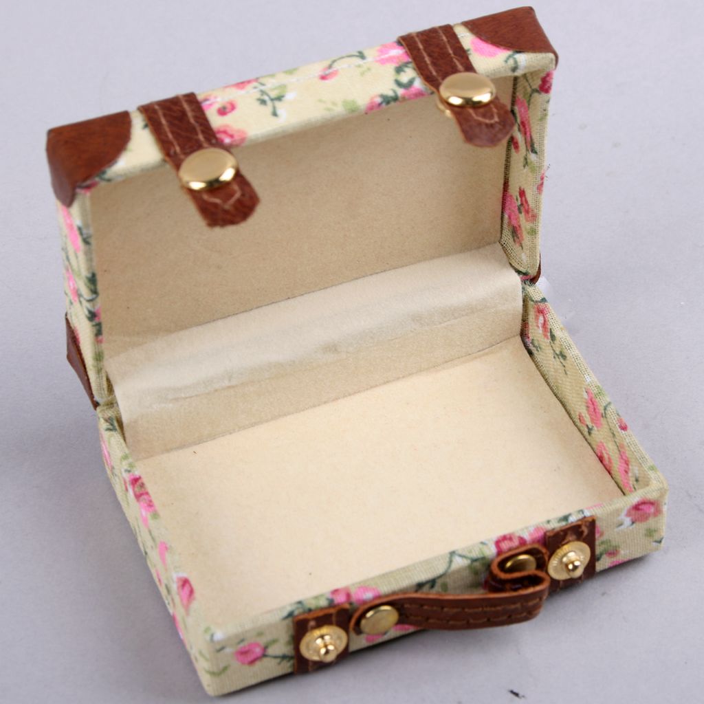 Wamami 4 #   Mini Estojo de Vi - Vintage Fashion Dolls avaliação e preço